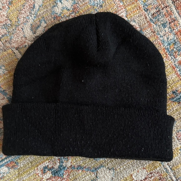 Supreme Black Knit Hat with lenticular hologram Logo Patch - Picture 4 of 4